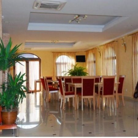 Casa Optima Hotell Oradea Eksteriør bilde
